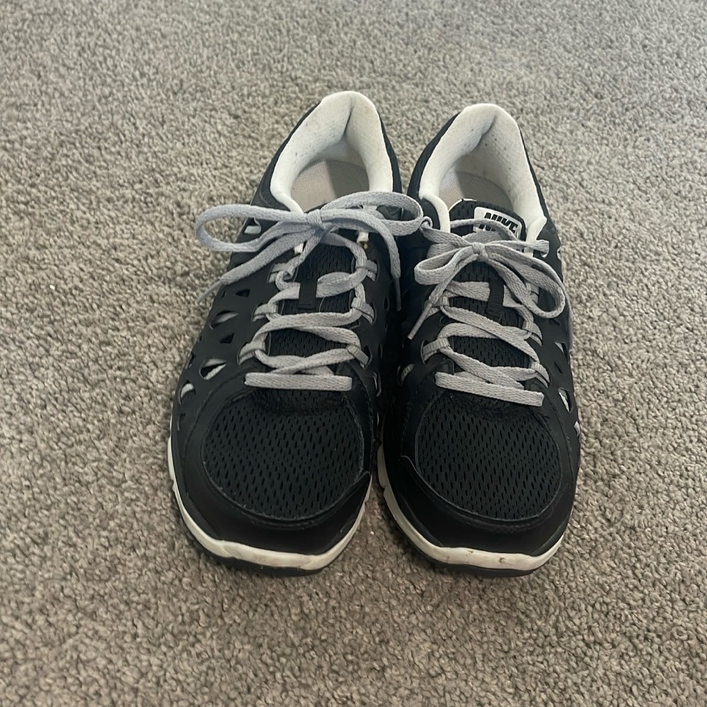 Nike Dual Fusion 2 women’s running shoes 8.5